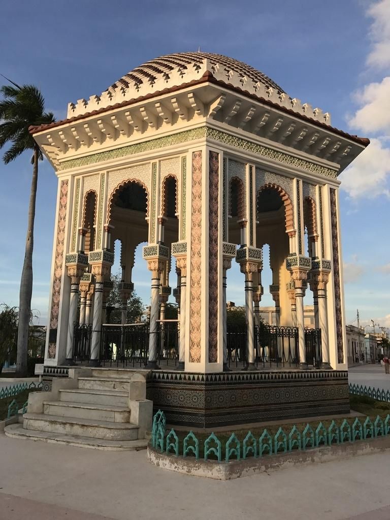 Glorieta de Manzanillo
